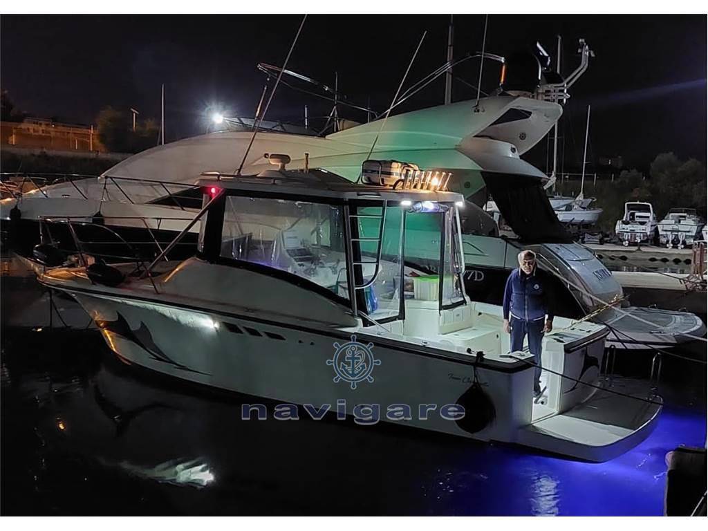 Luhrs 28 open