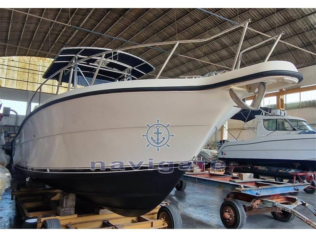 Pursuit 2870 center console