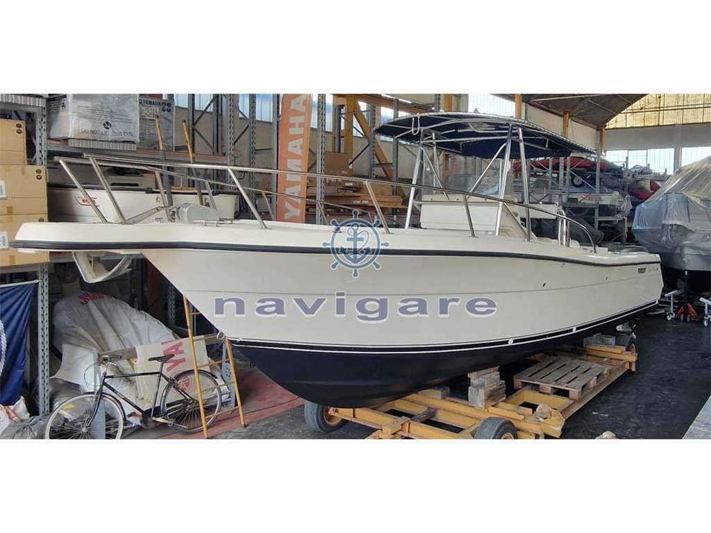 Pursuit 2870 center console