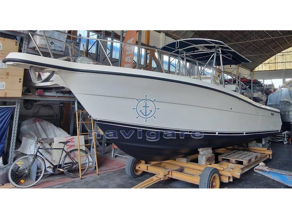 Pursuit 2870 center console