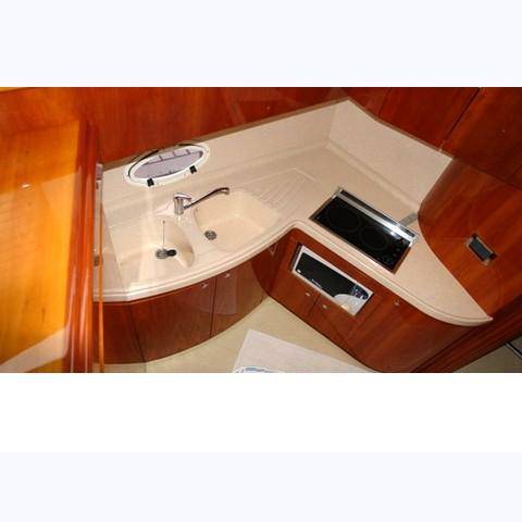 Azimut Az 42