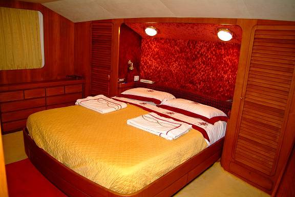 Benetti 23