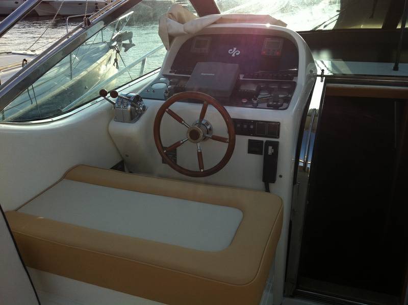 Uniesse 42 open