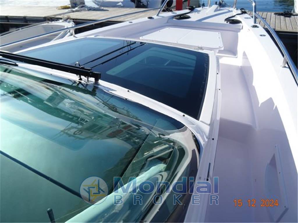 Axopar 37 sun top