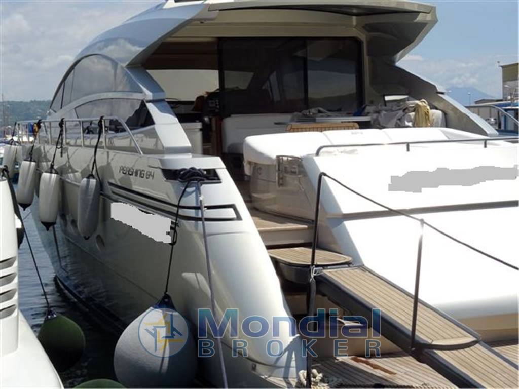 Azimut 64 fly