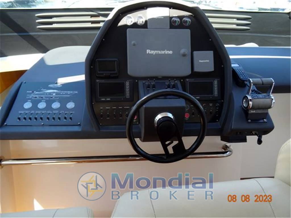 Azimut 62