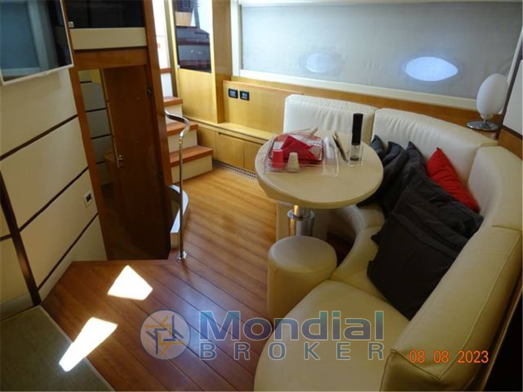 Azimut 62