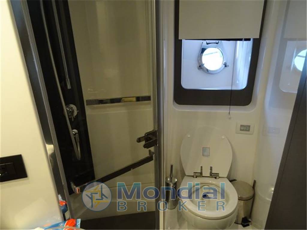 Azimut S 6