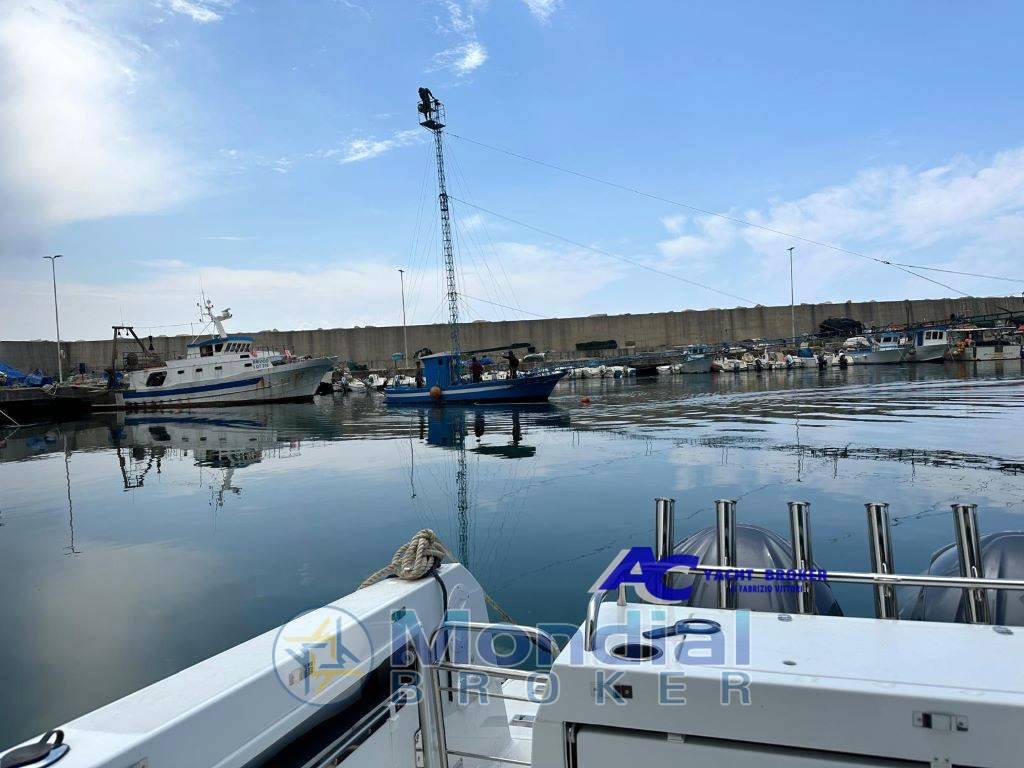Jeanneau 895 merry fisher offshore