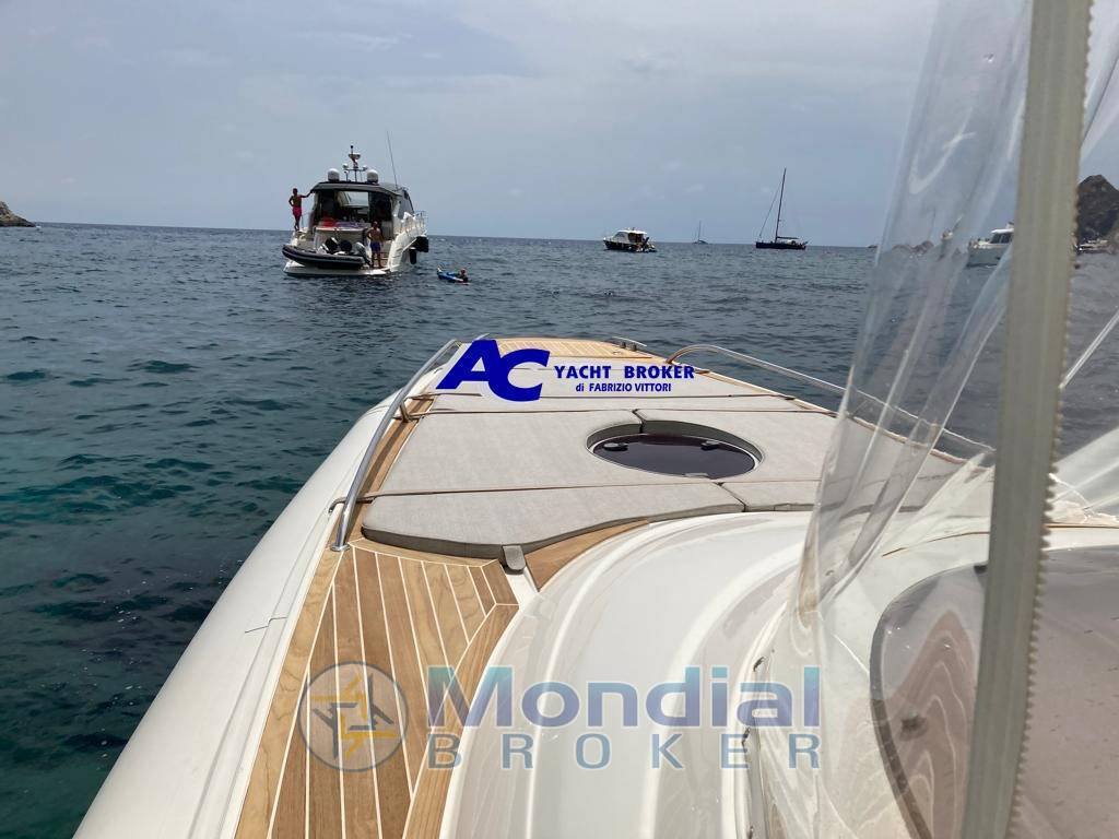 Nuova jolly Prince 35 sport cabin