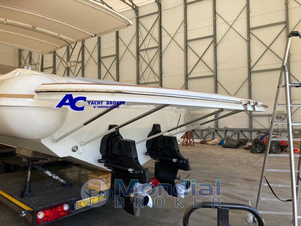 Nuova jolly Prince 35 sport cabin