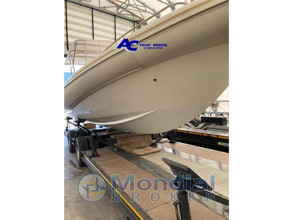 Nuova jolly Prince 35 sport cabin