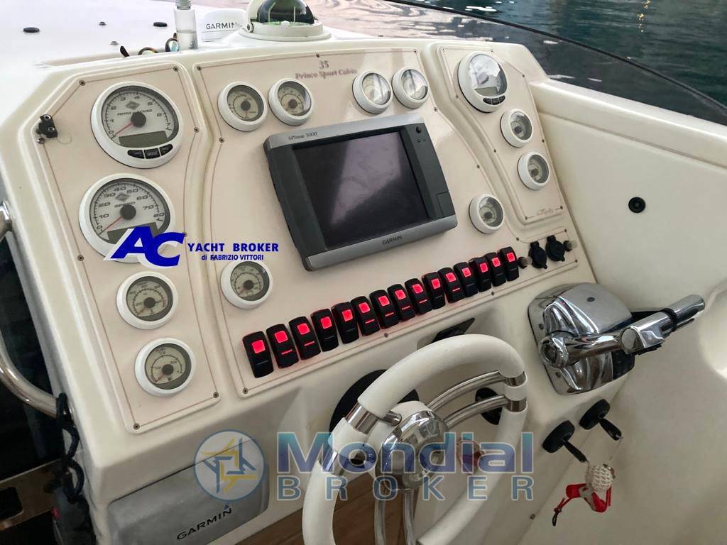 Nuova jolly Prince 35 sport cabin