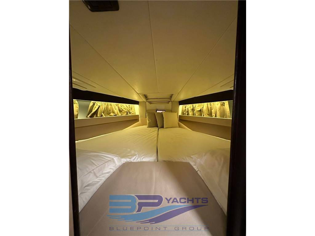 Tornado 38' classic
