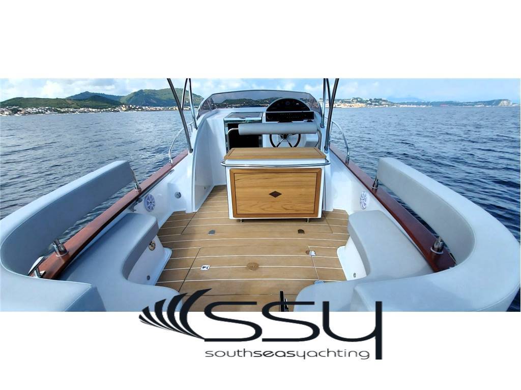 Cantieri tirrenia Gozzo viveur 28 cabin