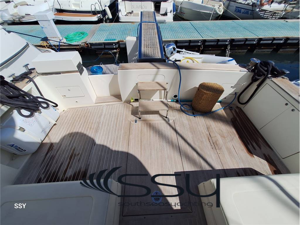 Uniesse 48 hard top