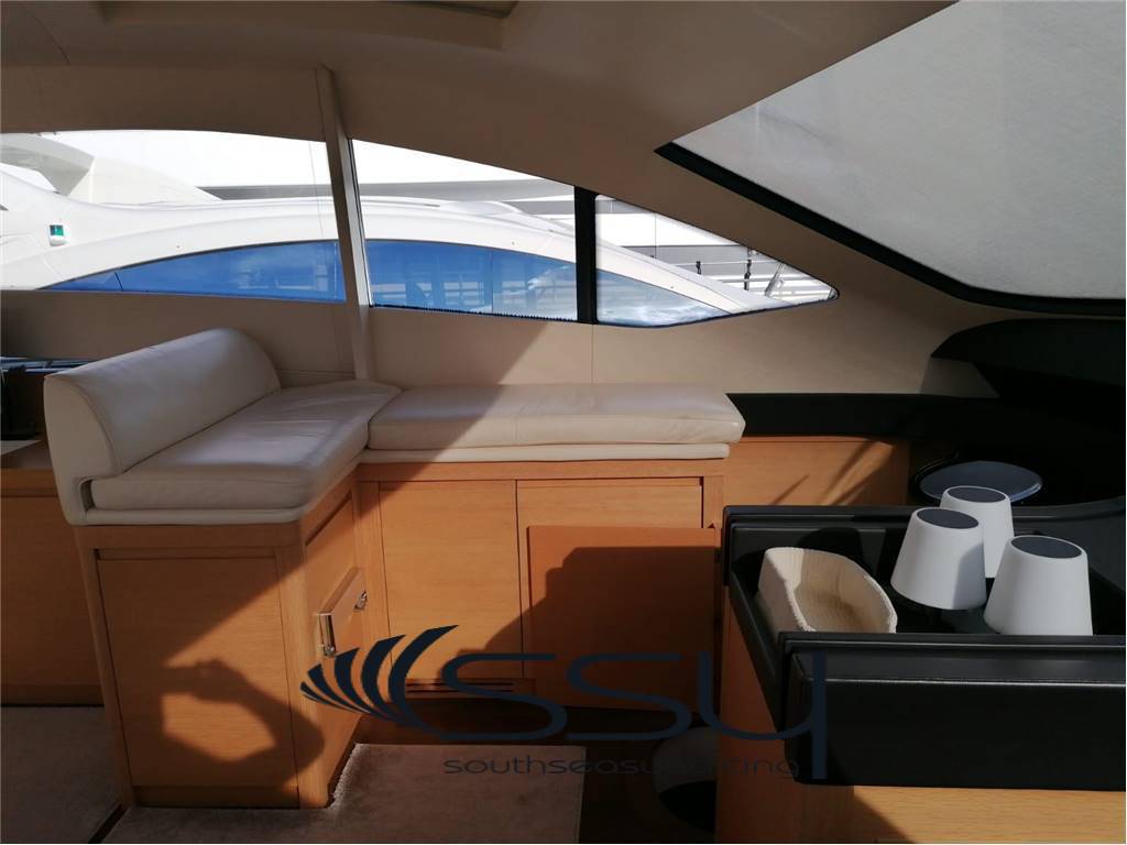 Pershing 64
