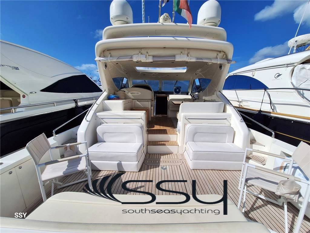Uniesse 48 hard top