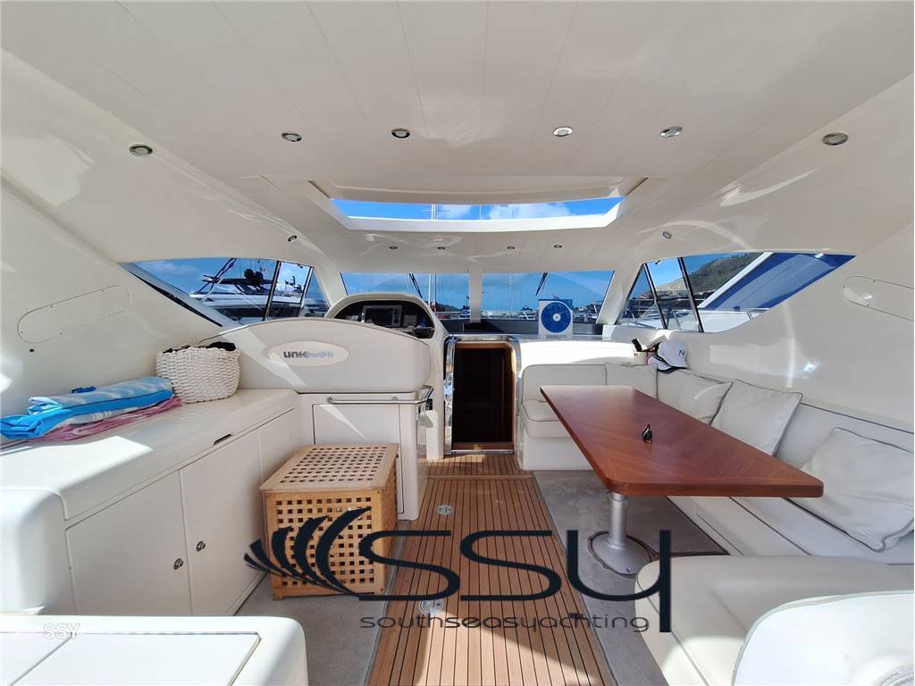 Uniesse 48 hard top