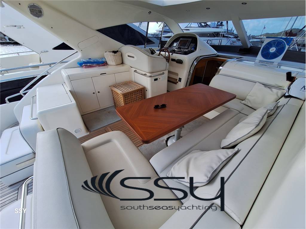 Uniesse 48 hard top