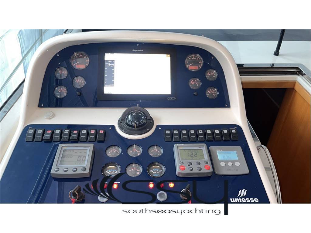 Uniesse 42 open