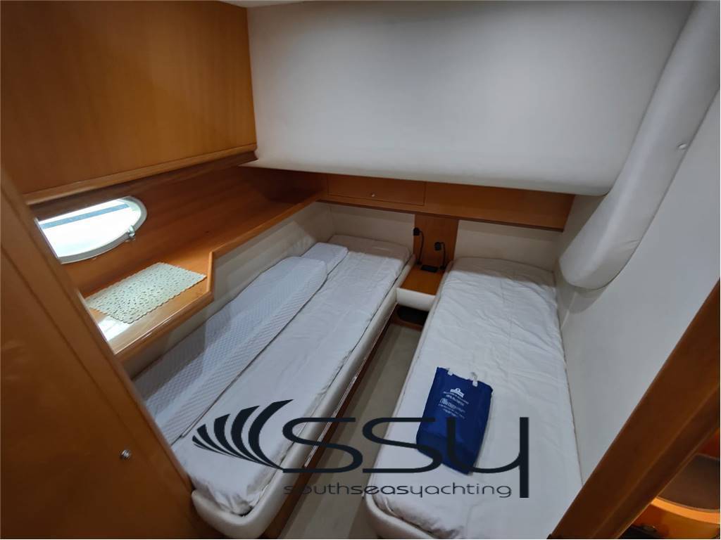 Uniesse 42 open