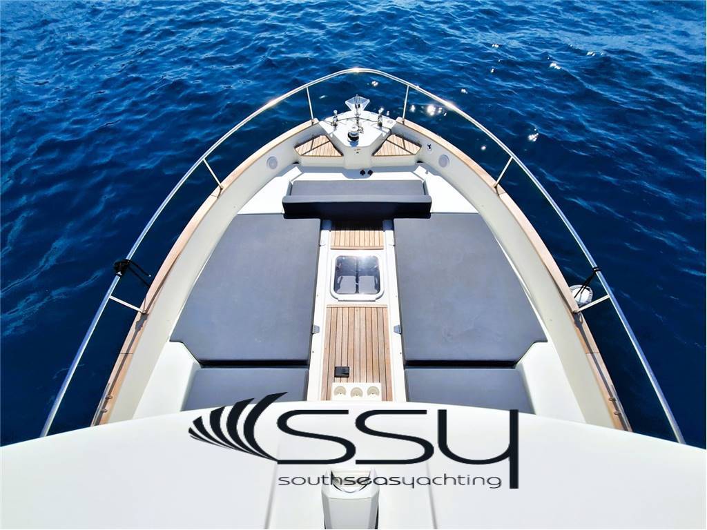 Cranchi T43 eco trawler