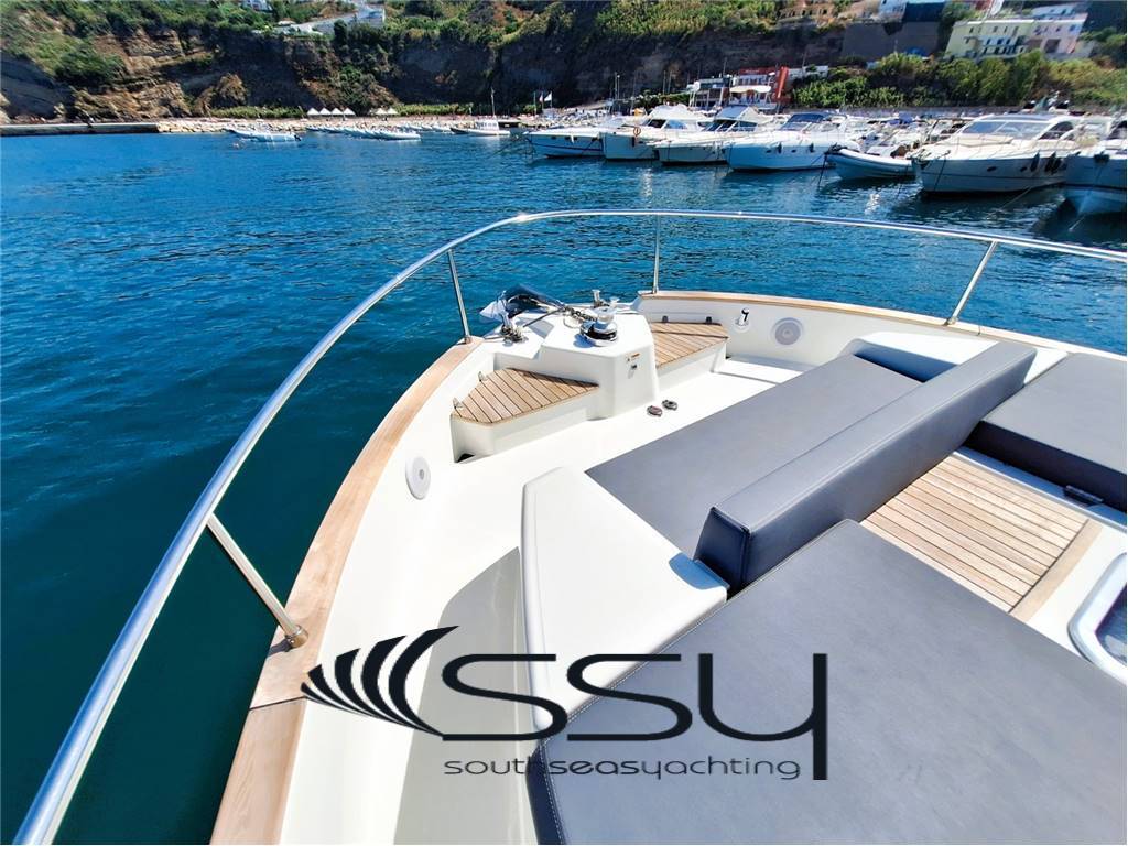 Cranchi T43 eco trawler