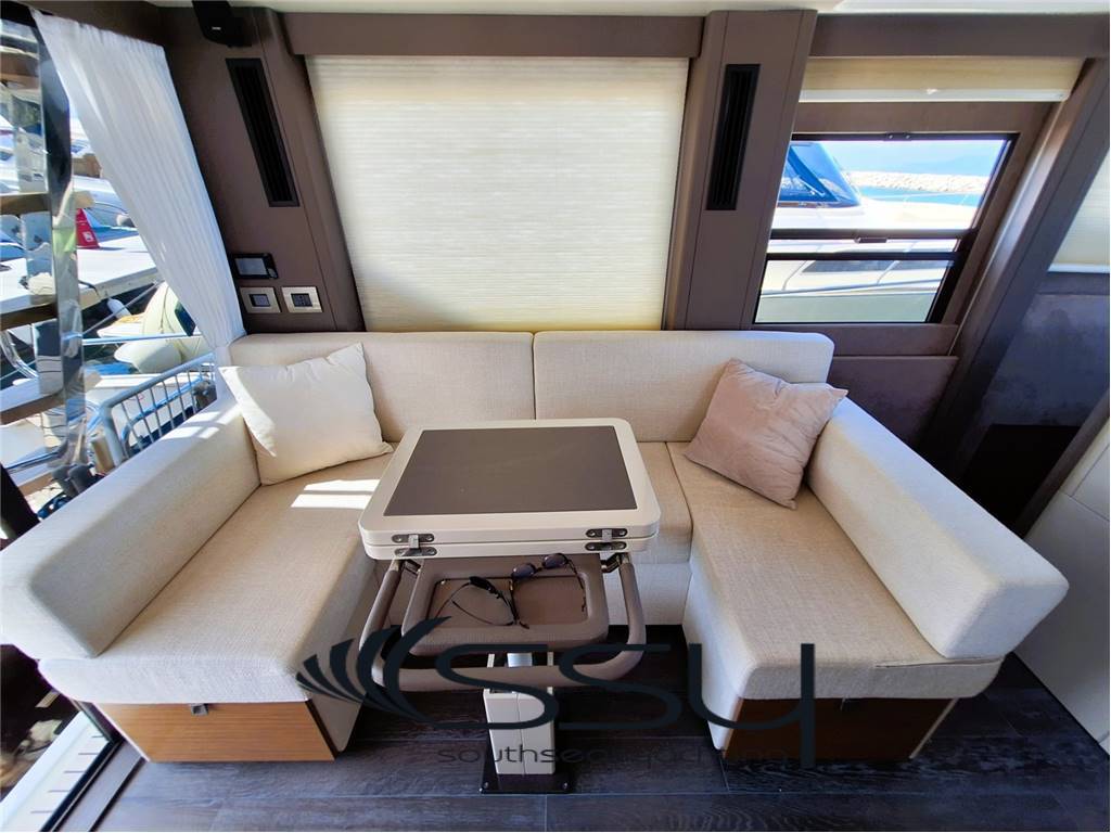 Cranchi T43 eco trawler