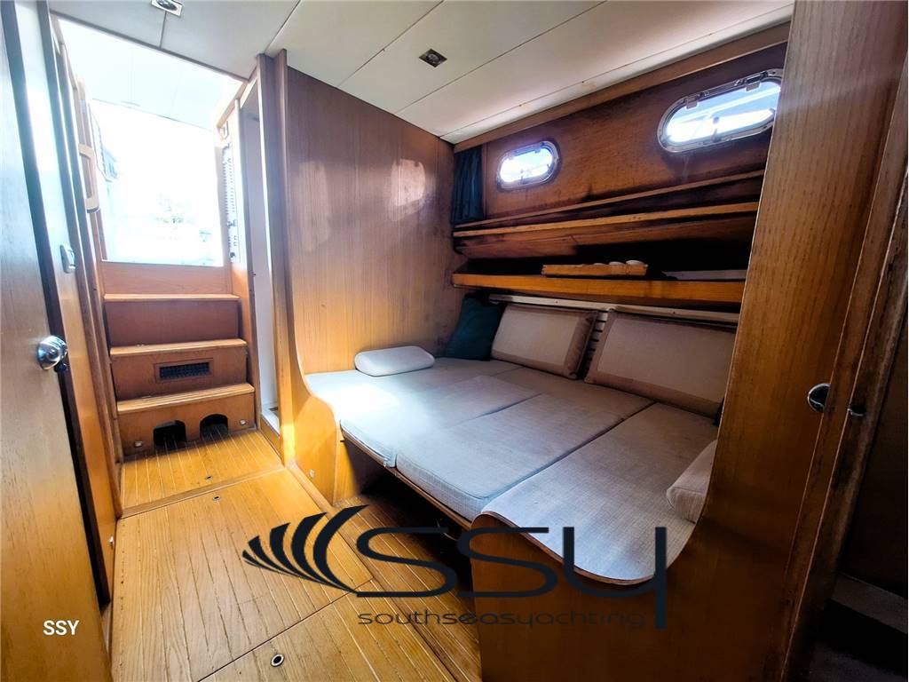 Cantiere di pinto Sparviero 40
