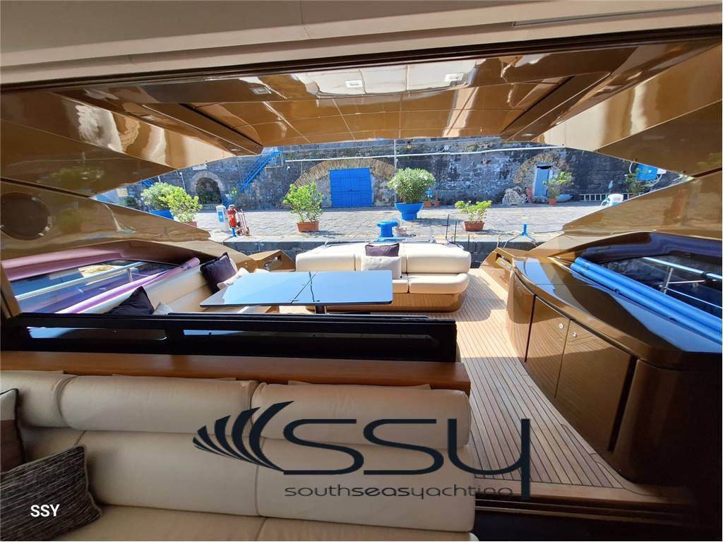 Pershing 64