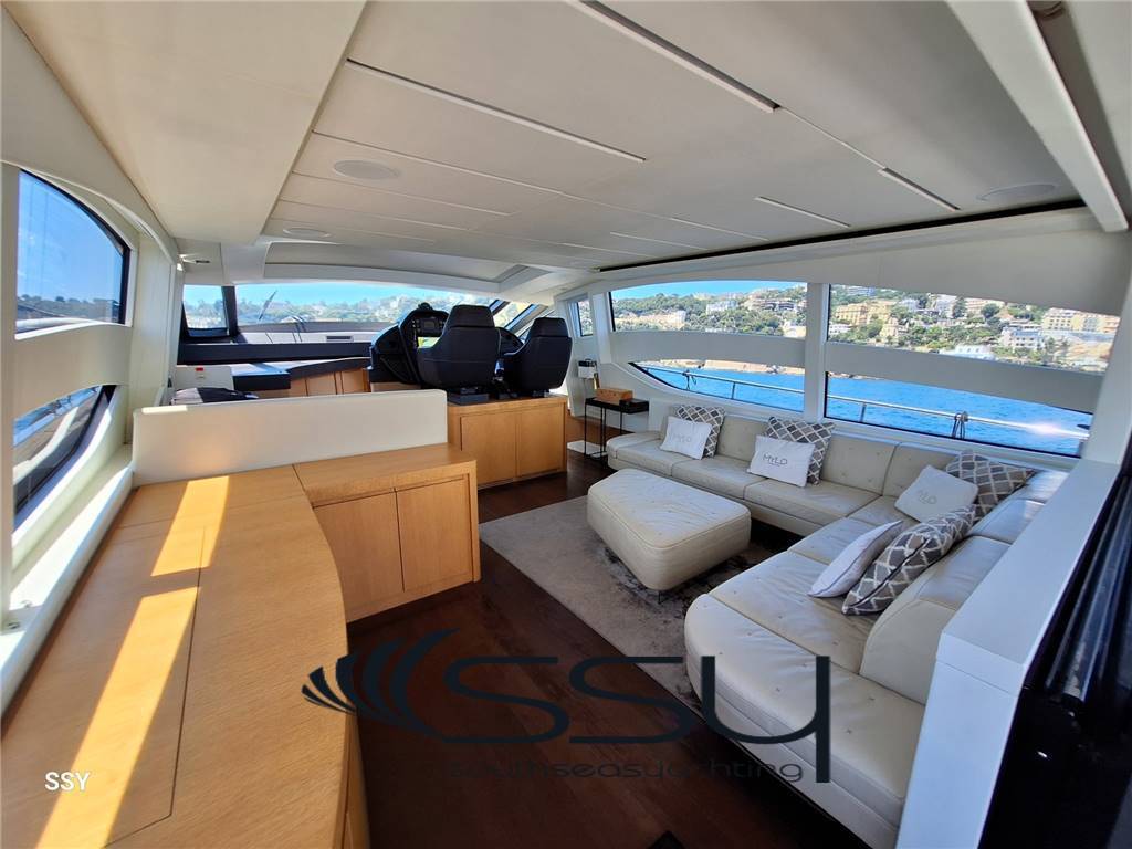 Pershing 74