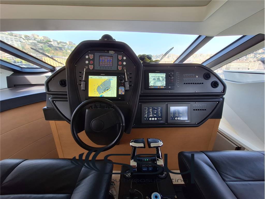 Pershing 74