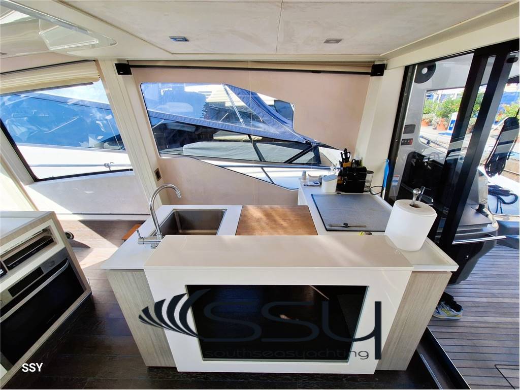 Cranchi 60 hard top