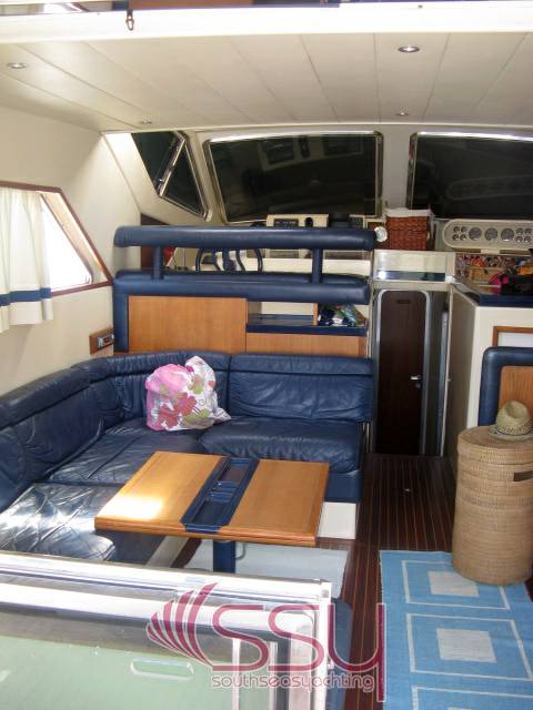 Ferretti Altura 44