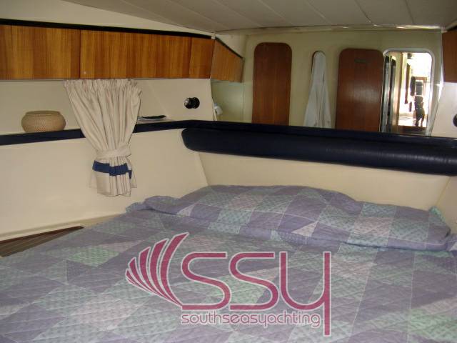 Ferretti Altura 44