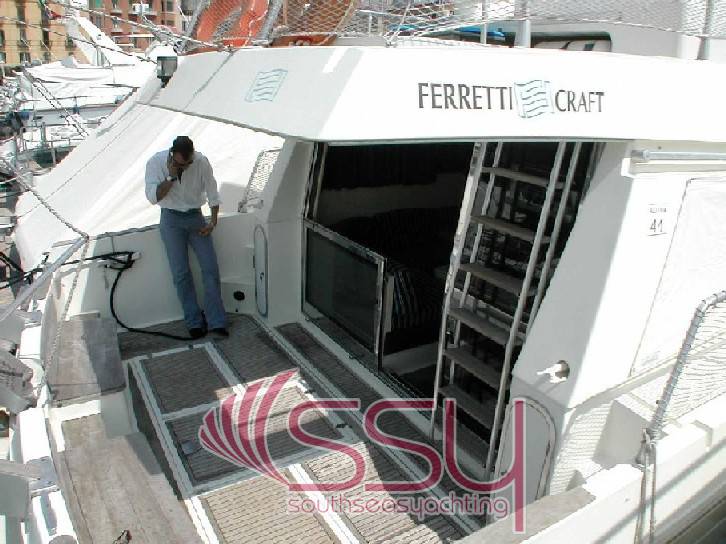 Ferretti Altura 44
