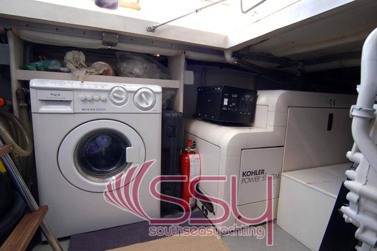 Ferretti 430