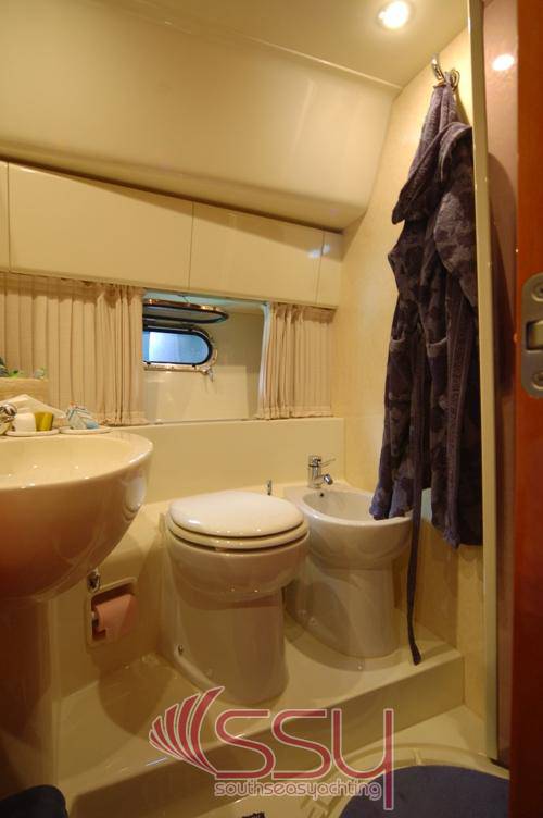 Ferretti 430
