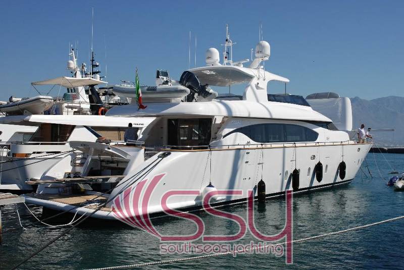 Fipa italiana yachts Maiora 27