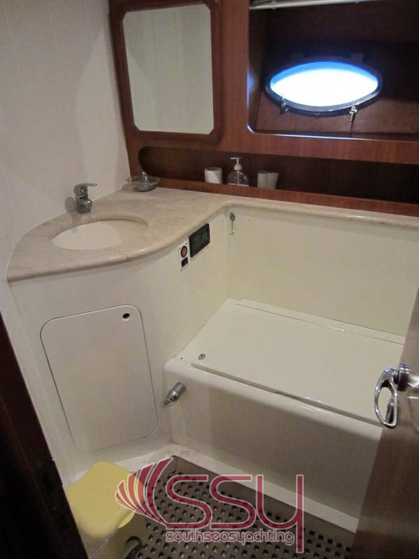 Uniesse 48 fly