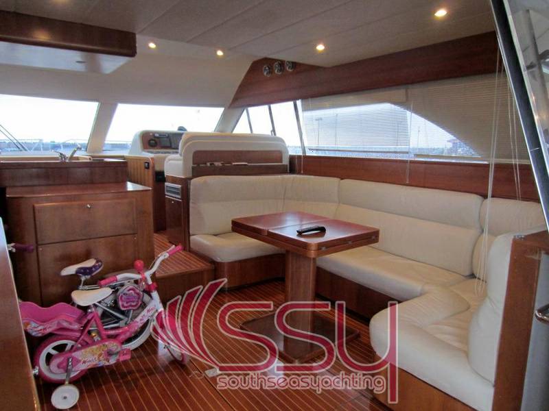 Uniesse 48 fly