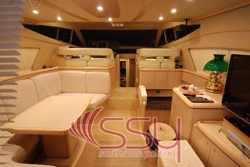 Ferretti 460 fly