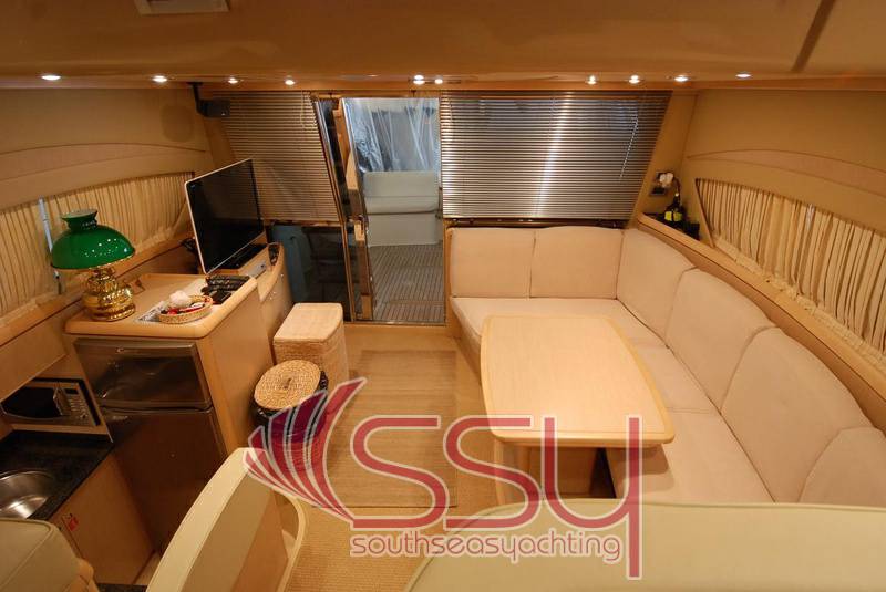 Ferretti 460 fly