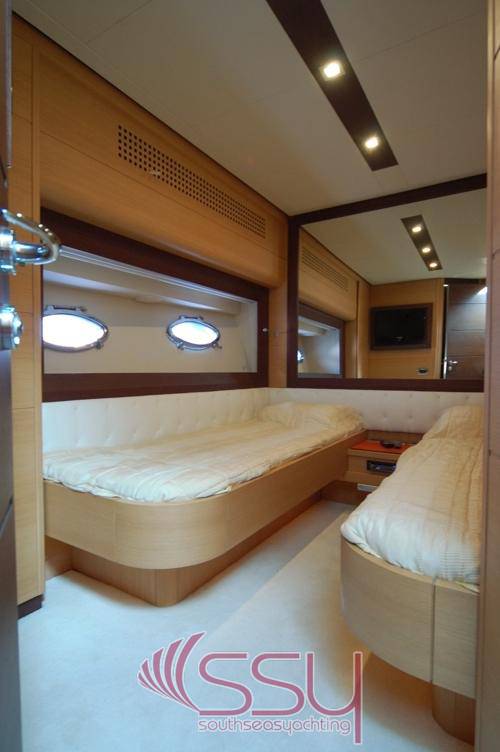Pershing 72 ht
