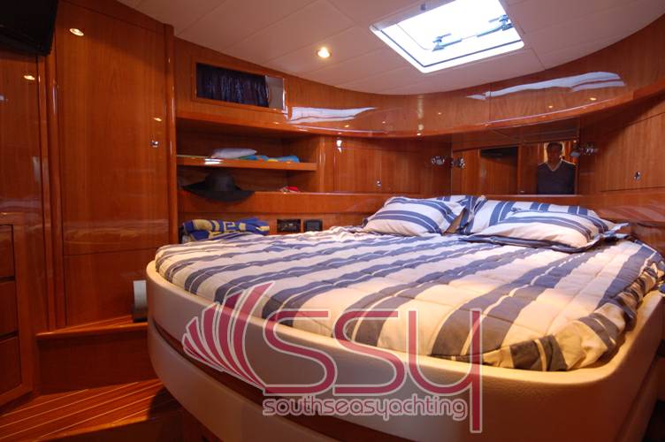 Cayman yachts Cayman 43 wa hard top
