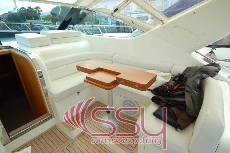 Uniesse 42 open