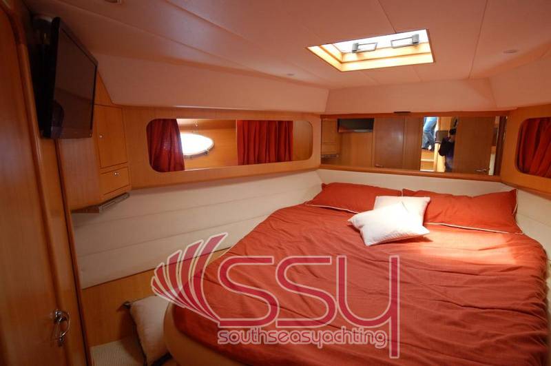 Uniesse 42 open