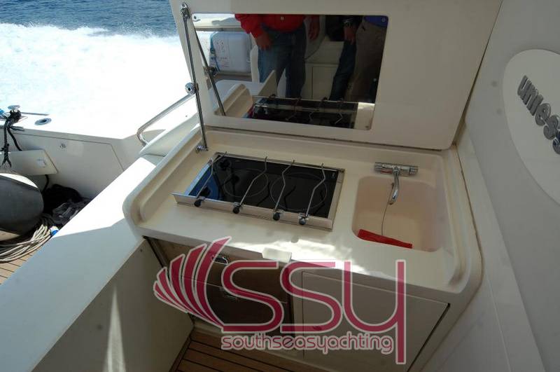 Uniesse 42 open