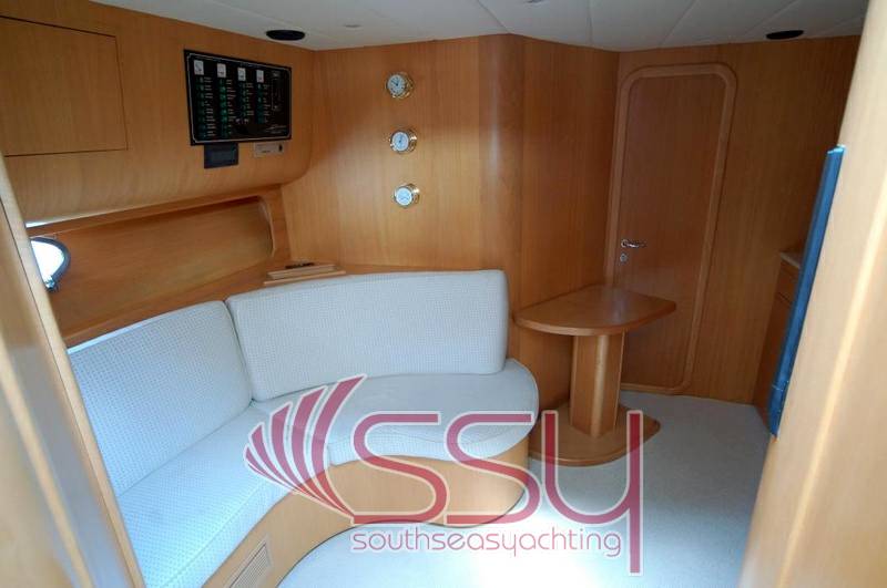 Uniesse 42 open